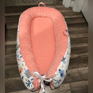 Baby lounger